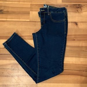 Jeggings, dark wash!